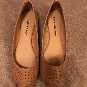 BRAND NEW! 7.5 Lucky flats!